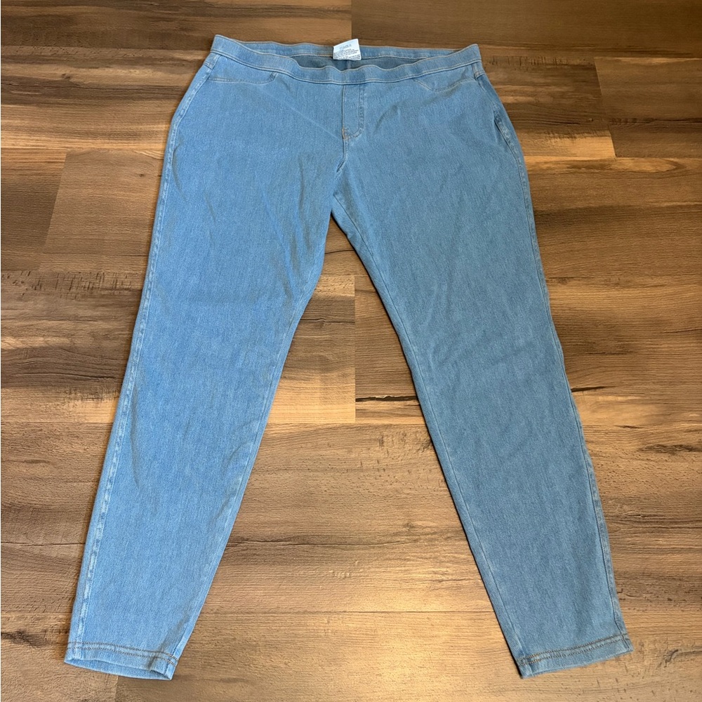 Womens No Boundaries Light Blue Denim Jeans with Contrast Stitching Size XL